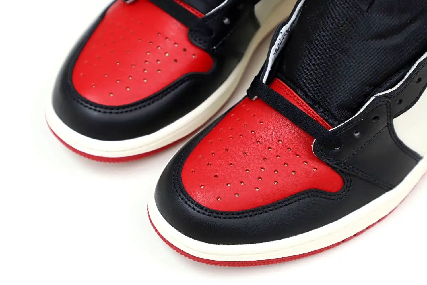 RETRO Kimikick TOE' 'BRED OG JORDAN AIR HIGH 1 0526
